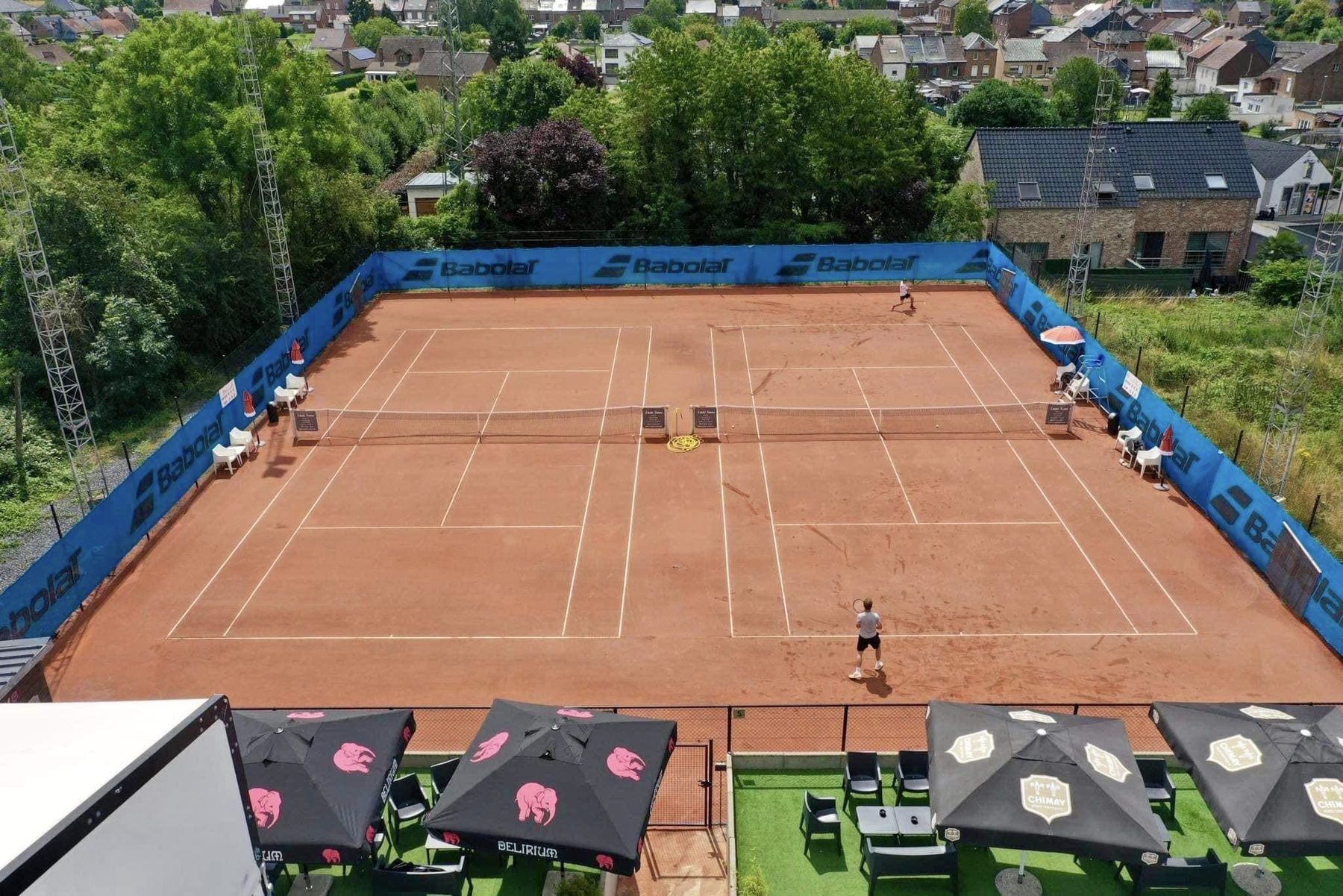 Terrain de tennis